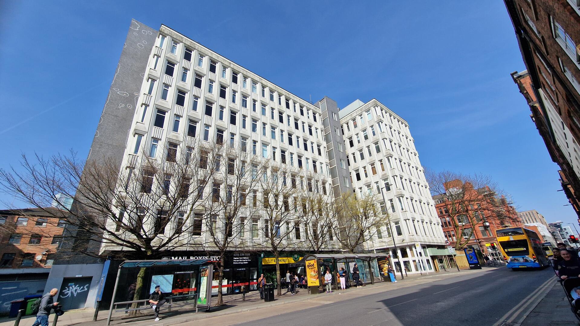 Chatsworth House, 401 19 Lever Street  Manchester